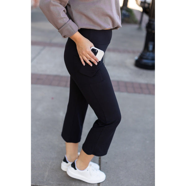 Ready to Ship | The Delilah - Kick Flare Leggings with Pockets