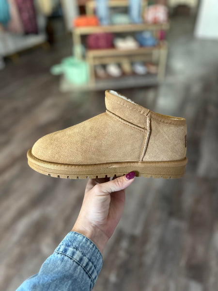 PREORDER: Faux Fur Lined Shortie Boots 8.11.25 OSYM