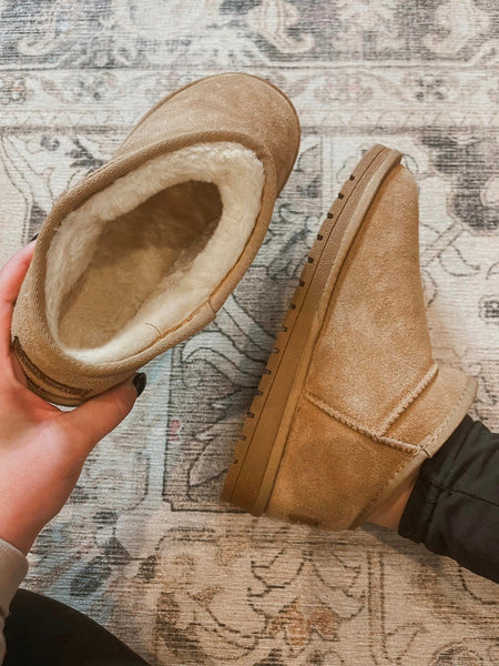 PREORDER: Faux Fur Lined Shortie Boots 8.11.25 OSYM