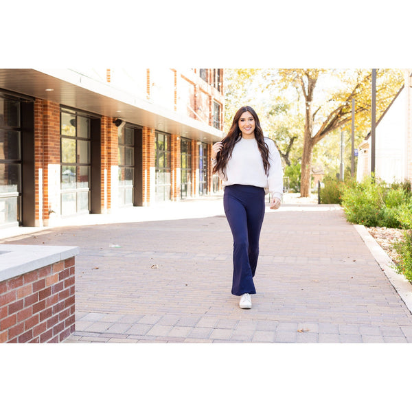 Ready to Ship  | The Mila - 30"  NAVY Bootcut Leggings with Pockets Round 3