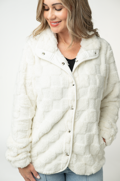 IN STOCK Checkered Snap Sherpa - Ivory