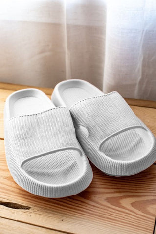 PreOrder | White Insanely Comfy -Beach or Casual Slides