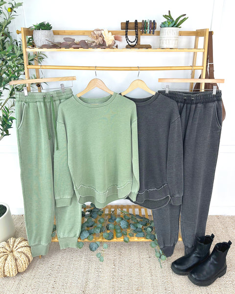 IN STOCK Vintage Wash Pullover - Black